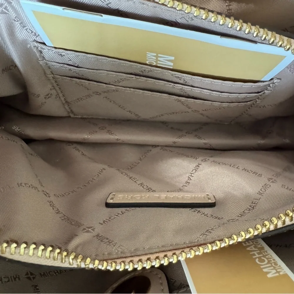 Michael Kors Tan Leather Shoulder Bag - Picture 8 of 9